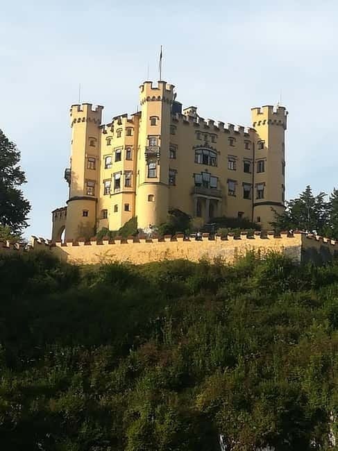 Munich: Neuschwanstein Castle and Linderhof Palace Day Trip - Good To Know