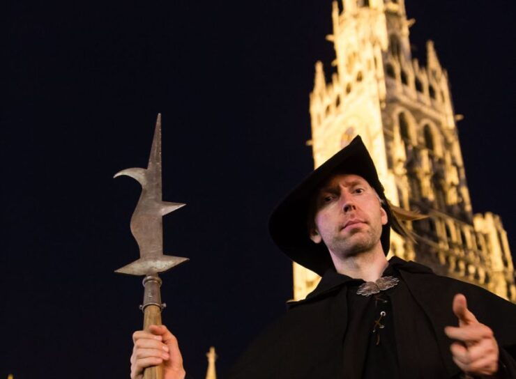 Munich: Night Watchman's Tour - Experience