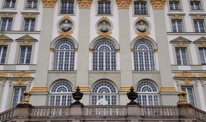 Munich: Nymphenburg Tour With Public Transportation - Full Description of the Tour