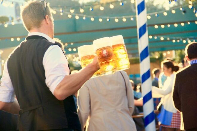 Munich: Oktoberfest Evening Table Reservation Big Beer Tent - How to Make a Table Reservation for Oktoberfest Evening