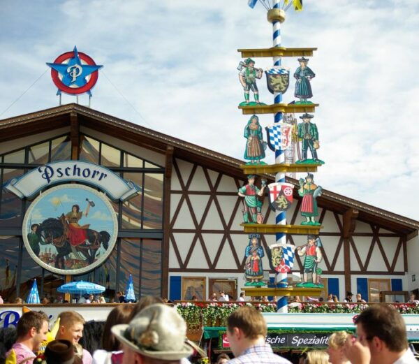 Munich: Oktoberfest Evening Table Reservation Big Beer Tent - Tips for Enjoying Your Evening at Oktoberfest