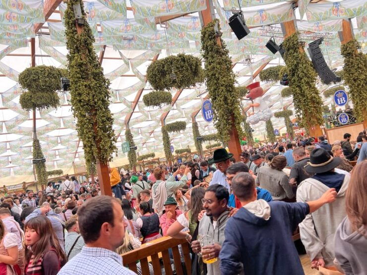 Munich: Oktoberfest Tour and Beerhall (Bierzelt) Reservation - Key Points