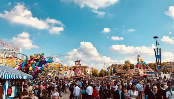 Munich: Oktoberfest Tour and Beerhall (Bierzelt) Reservation - Customer Reviews