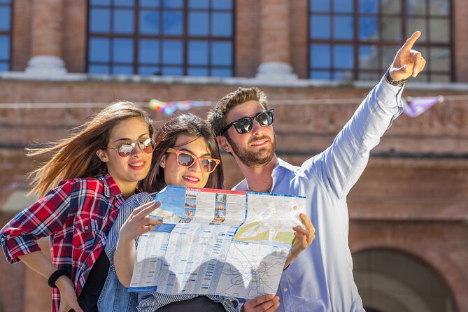 Munich Old Town and English Gardens Private Walking Tour - Expert Tour Guides