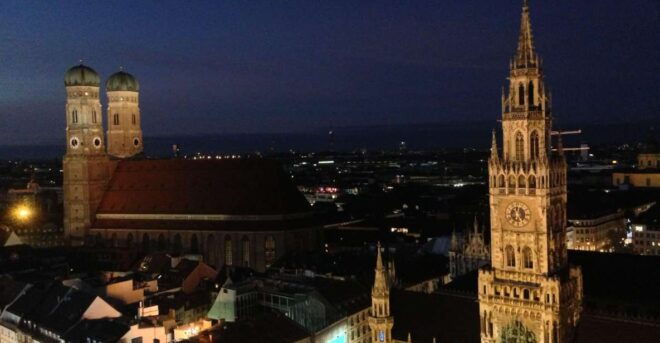 Munich: Private Christmas Market Tour - Taste the Delights of the Markets