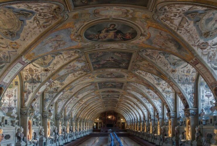 Munich: Private Guided Walking Tour With Residenz Museum - Duration and Availability