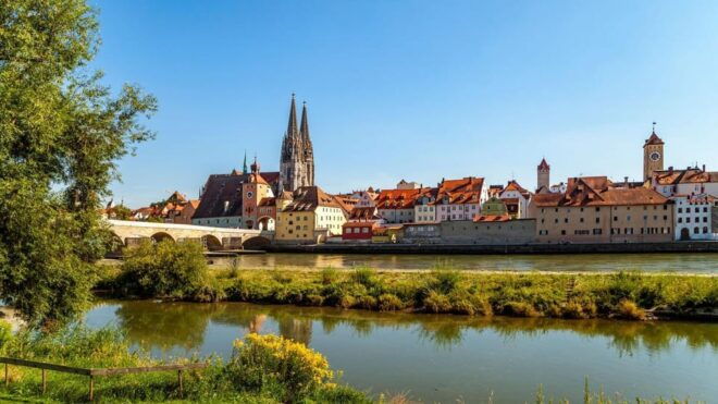Munich: Private Tour to Regensburg - A Medieval City - Tour Features and Amenities