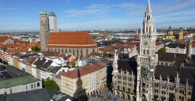 Munich: Private Walking Tour of the Historical City Center - Historical Highlights and Landmarks