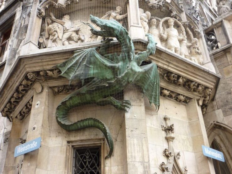 Munich: Public Walking Tour - Historical Insights