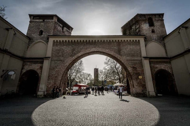Munich: Raven Black Witches and Executioners Walking Tour - The Historic Stops and Their Significance