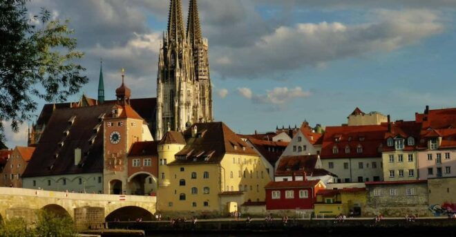 Munich: REGENSBURG MEDIEVAL BEAUTY - Architectural Highlights to Explore