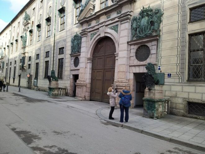 Munich Residenz: Private Tour With Artist Paul Riedel - Directions
