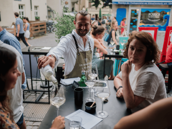 Munich: Romantic Wine Experience for Two at Viktualienmarkt - Tips for a Perfect Evening