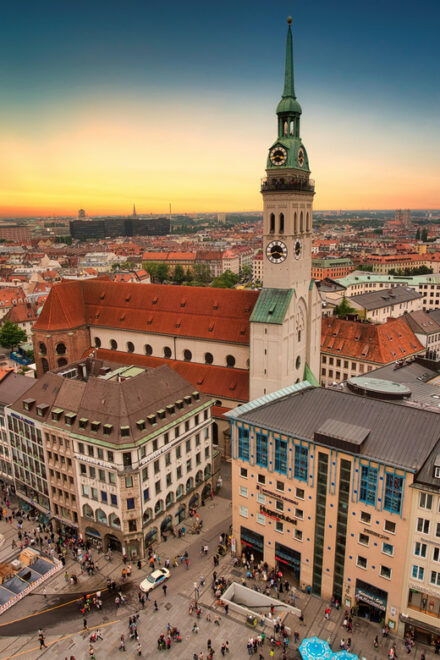 Munich: Running Tour With Insider Tip Guarantee - Group and Language Options