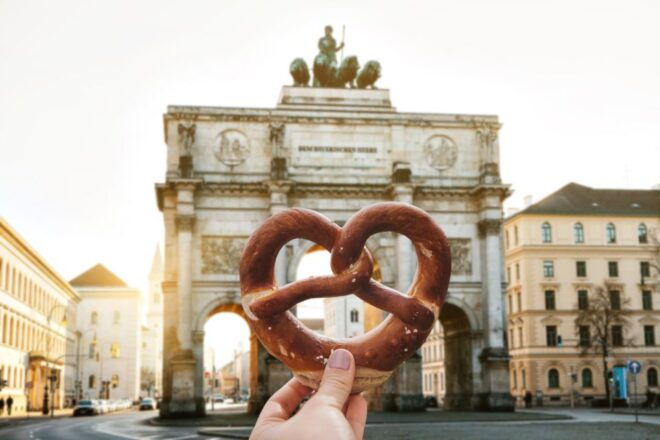 Munich: Self-Guided Scavenger Hunt and Old Town Tour - Full Description of the Activity