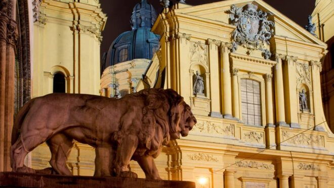 Munich: Selfguided Audiotour Munich Old Town - Preparation and Requirements