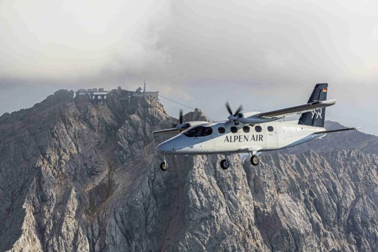 Munich: Sightseeing Flight Munich, Lakes, Castles, Alps From Augsburg - Experience