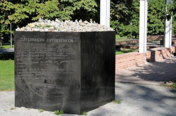 Munich: Third Reich and WWII Walking Tour - Traveler Reviews and Ratings