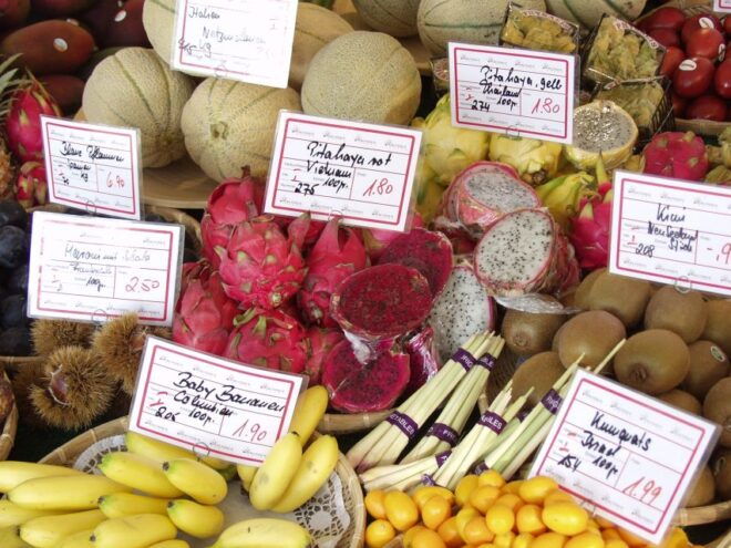 Munich: Viktualienmarkt Food Tasting Tour in German - Guided Tour With Food Tastings