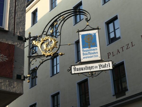 Munich: Walking Tour Highlights of the Old Town in English - The Sum Up