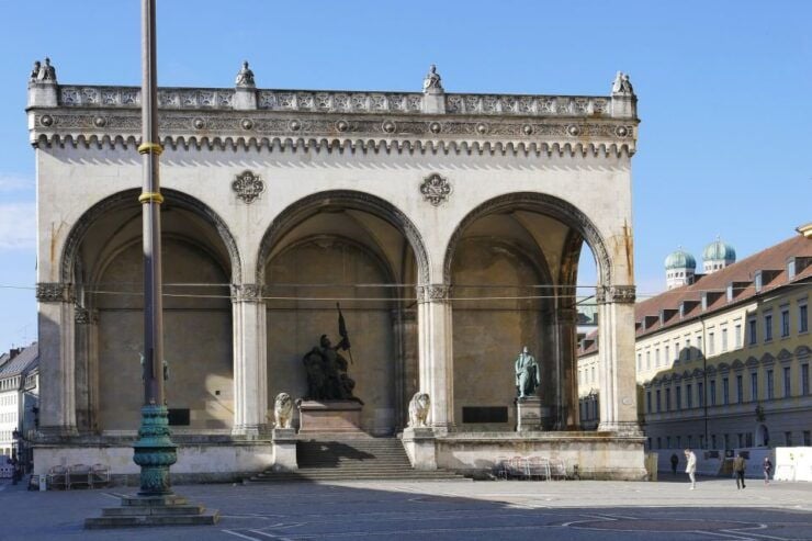 Munich: Walking Tour Old Town and Viktualienmarkt - Tour Highlights