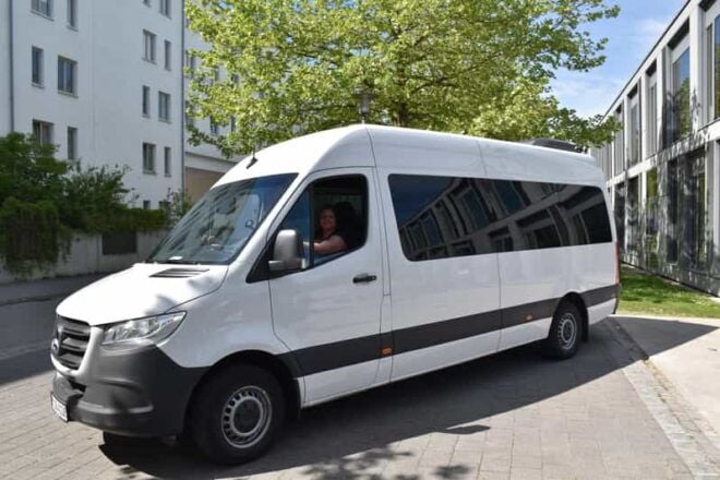 Munich: XXL Airport Transfer for Groups and Bulky Luggage - Passenger Comfort