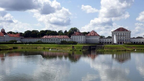 Munichs Nymphenburg Palace Excursion With Private Car/Van - Transportation Details