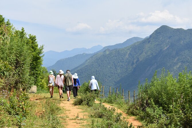 Muong Hoa Valley View & Village Trek in Sapa 1 Day - Trekking Through Muong Hoa Valley