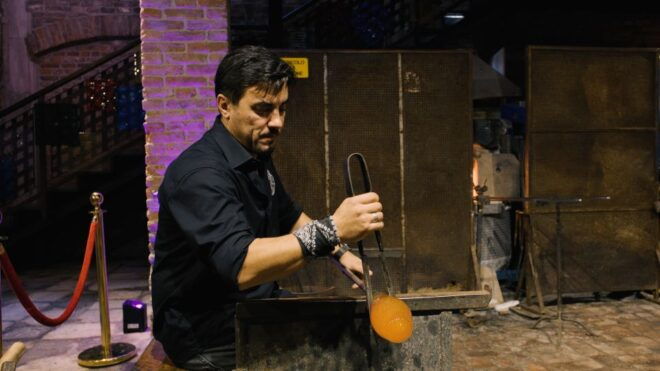 Murano: Glass Blowing Demonstration With Optional Drinks - Additional Details