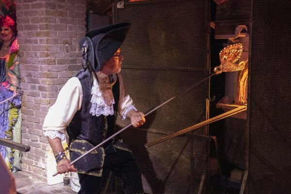 Murano: Glass Blowing Demonstration With Optional Drinks - Common Questions