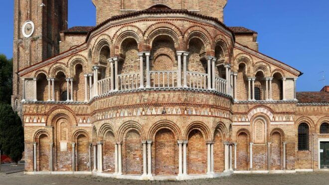 Murano: Walking Tour & Glass Factory With Local Guide - Cancellation and Emergency Policy