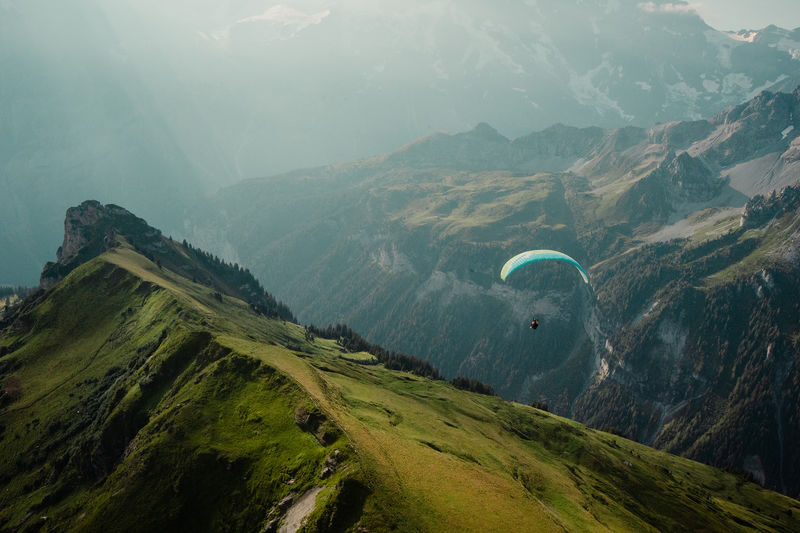 Murren - Lauterbrunnen Paragliding Tandem Flights - Landing in Stechelberg