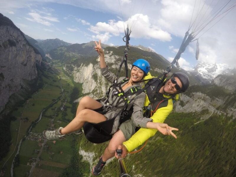 Mürren: Paragliding Over Lauterbrunnen Cliffs and Waterfalls - Lauterbrunnen Valley: A Breathtaking Backdrop