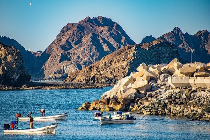 Muscat City Tour From Dubai With Free Visa & Omani Lunch & Dinner - The Sum Up