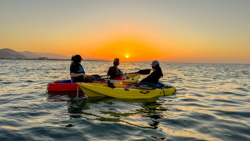 Muscat Sunset Kayak rental - Setting off from Qurum Beach