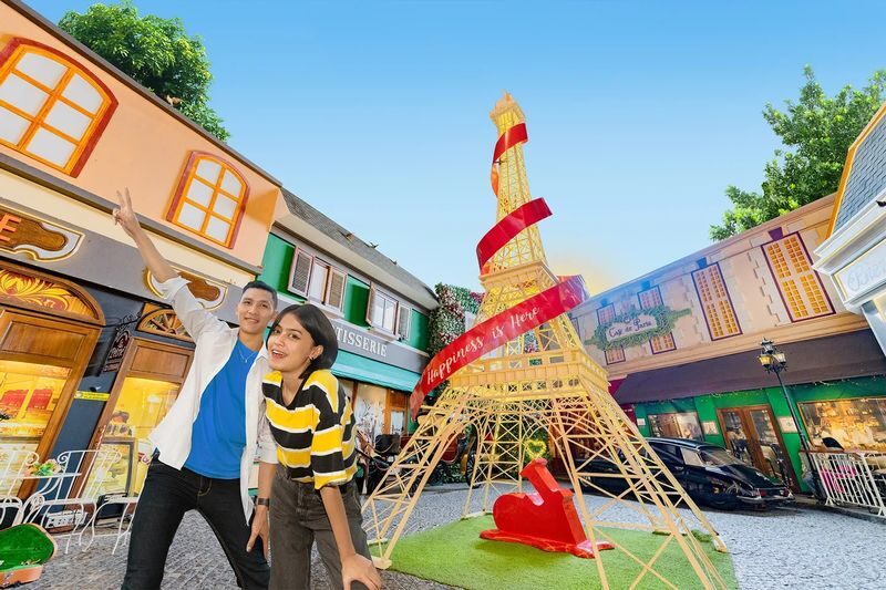 Museum Angkut Ticket in Malang - Make time for the live shows