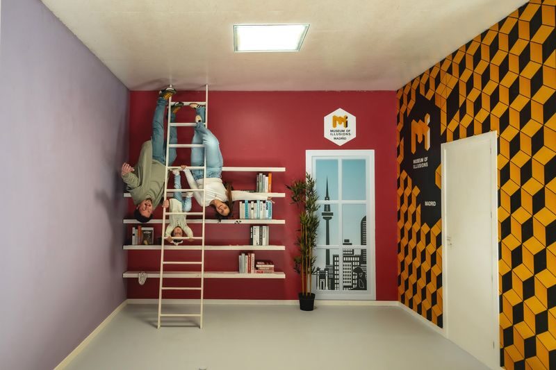 Museum of Illusions in Madrid - A small museum built for big visual tricks