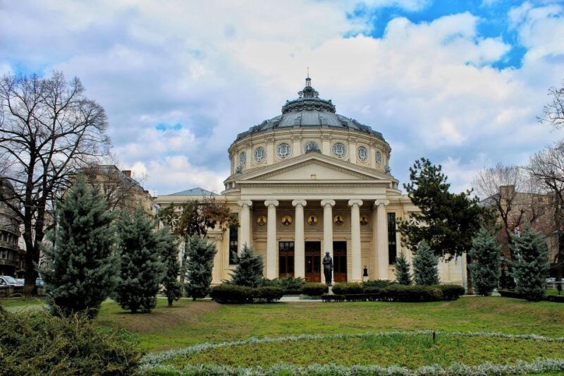Museums and Galleries walking tour in Bucharest - FAQ