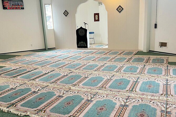 Muslim Friendly Mt. Fuji Tour with Halal Lunch and Prayer Time - Exploring the Muslim-Friendly Mount Fuji Tour: A Detailed Review