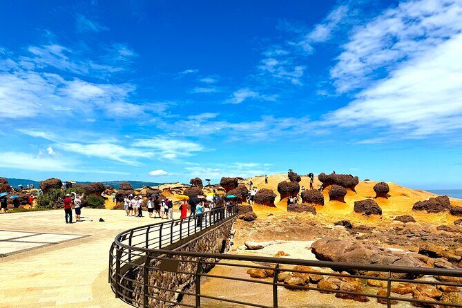 Muslim-Friendly Northern Taiwan Day Tour Yehliu, Jiufen, Shifen - Who Should Consider This Tour?