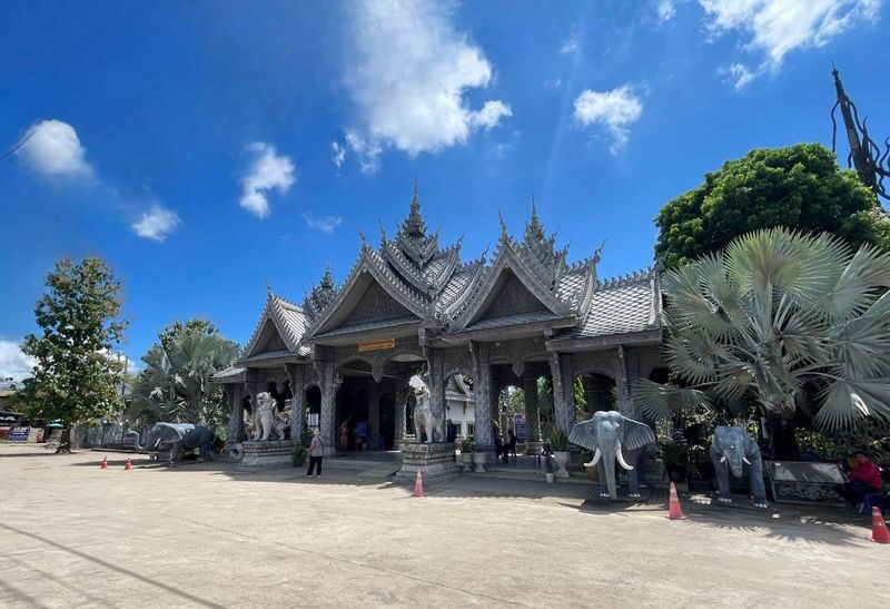 Must visit half day tour in Vientiane - Start at Buddha Park, the Tour’s Most Distinctive Stop