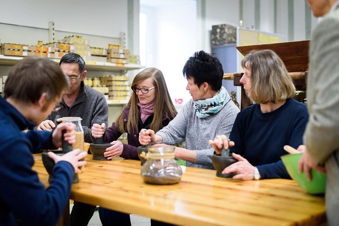 Mustard-Guided Manufaktur Sightseeing, Tasting and Factory Sales - Common Questions