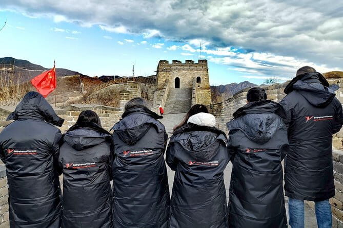 Mutianyu Great Wall Airport Layover Group Guided Tour (9AM-1PM) - Who Should Consider This Tour?