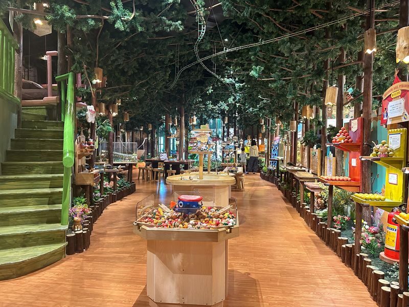Muyu Forest | Shenzhen Yitian Holiday Plaza Store - A Wooden Playhouse With More Than Swings