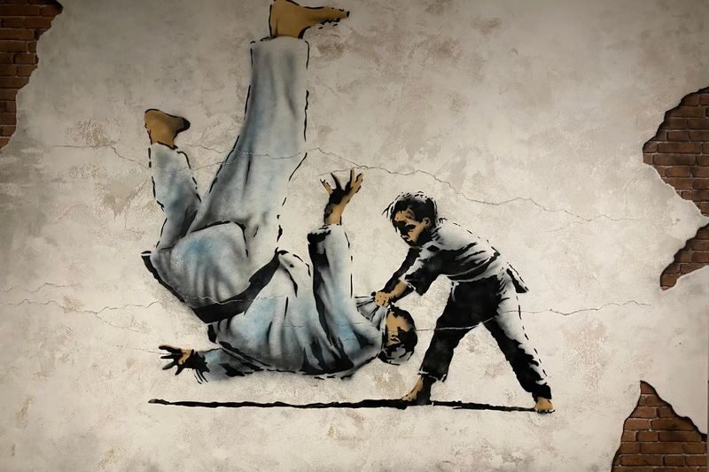 Muzeum Banksy ticket in Krakow - Choosing the right time to visit