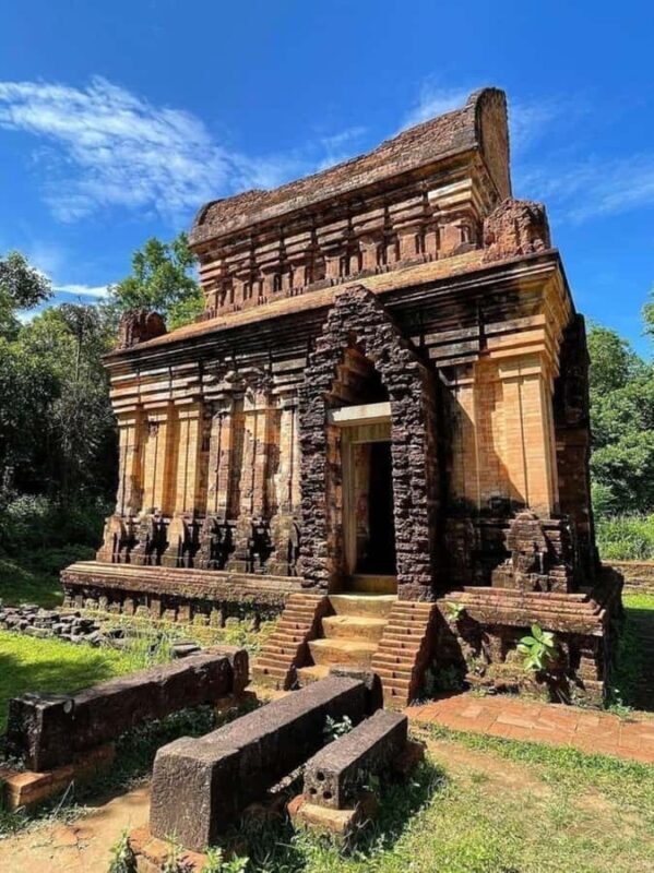 My Son Holyland Sunset Tour With Banh My: Hoi An or Da Nang - What to Expect During the Tour