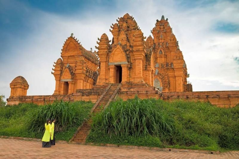 My Son Sanctuary Day Tour with Cultural Ceremony - The drive from Hoi An takes time