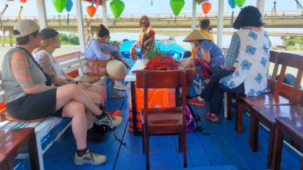 My Son Sanctuary: Deluxe Tour and River Boat Trip With Local - English-speaking Guide