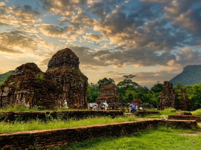 My Son Sanctuary & Marble Mountains Half-Day Mountain & Historical Tour - Two very different stops in half a day