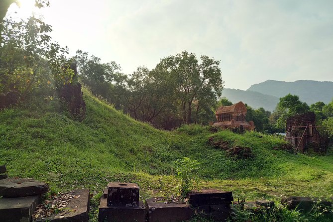 My Son Sanctuary Sunset With Insider Guide and BBQ Boat Trip - A Glimpse Into Traveler Reviews and Ratings
